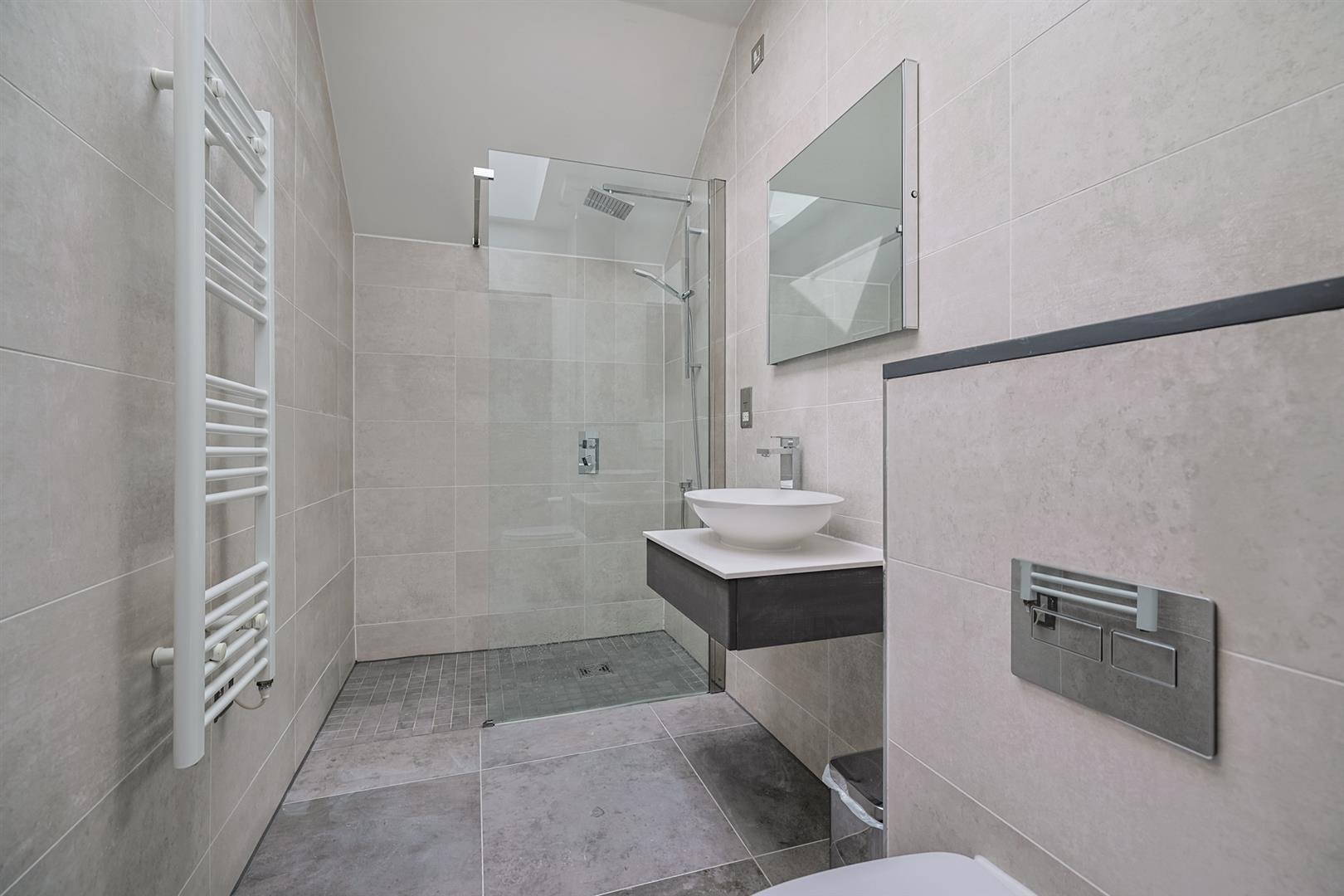 Apartment 6, Oyster Court, Newton Road, Mumbles, Swansea, SA3 4BD